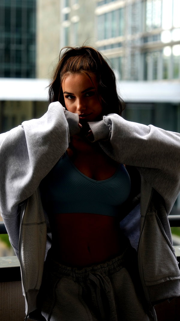 minicuta instagram image archive image