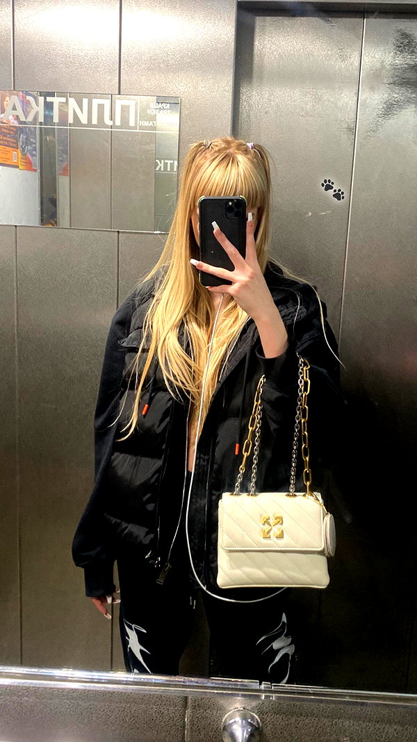 miss_baby007 instagram image archive image