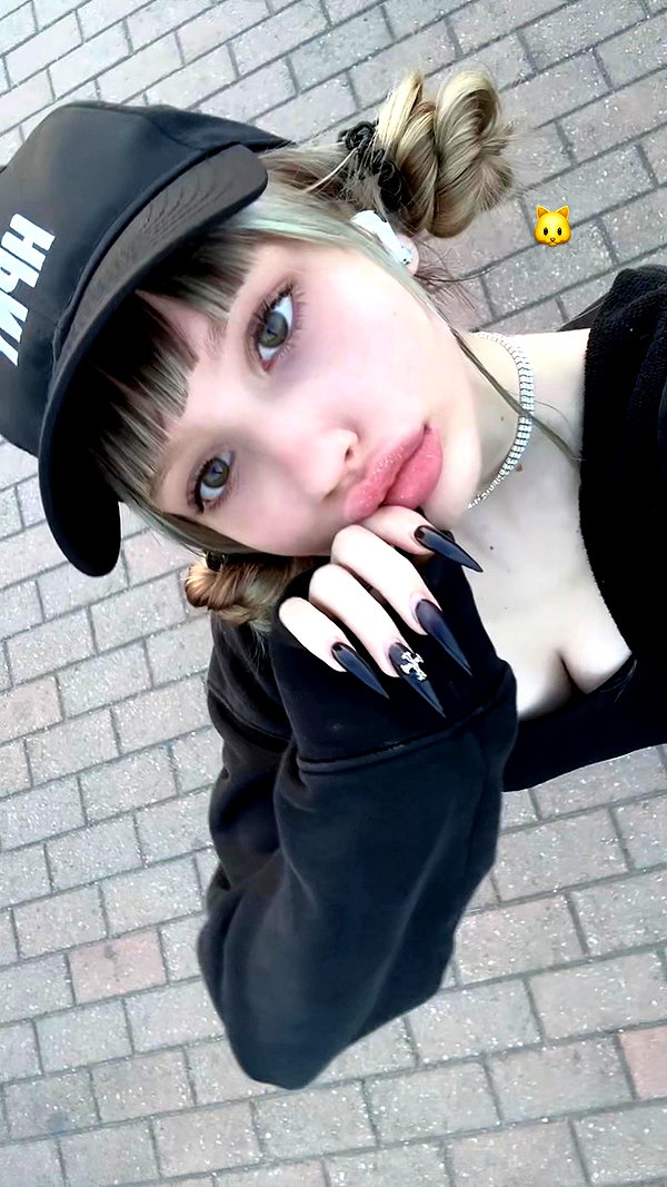 miss_baby007 instagram image archive image