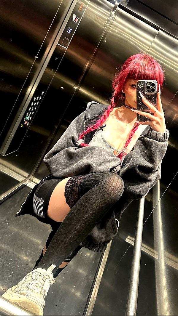 miss_baby007 instagram image archive image