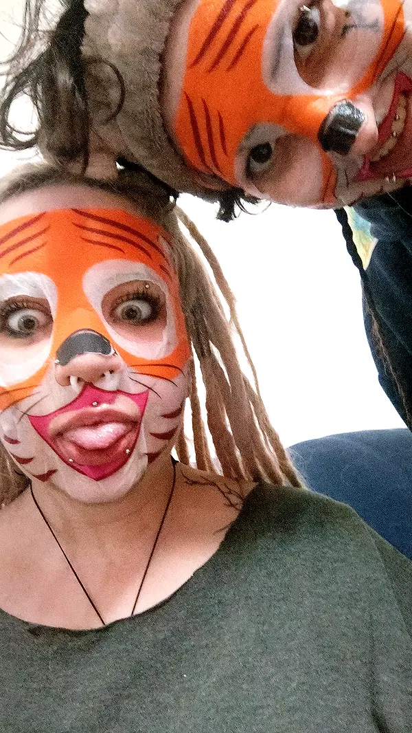 moonyyyya moonyyyya archive image