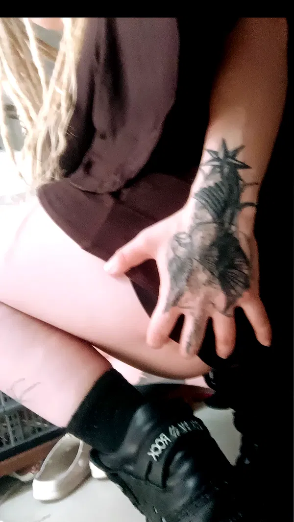 moonyyyya moonyyyya archive image