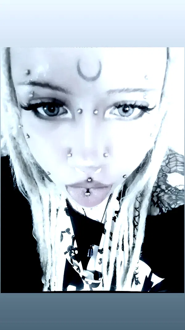 moonyyyya moonyyyya archive image