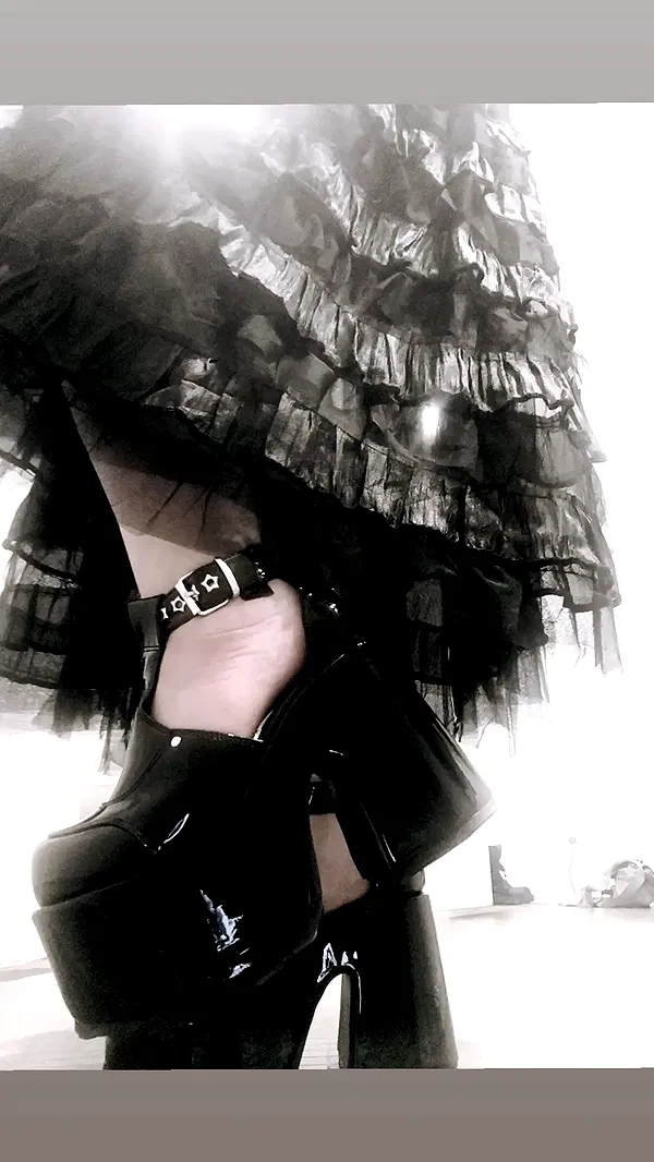 moonyyyya moonyyyya archive image