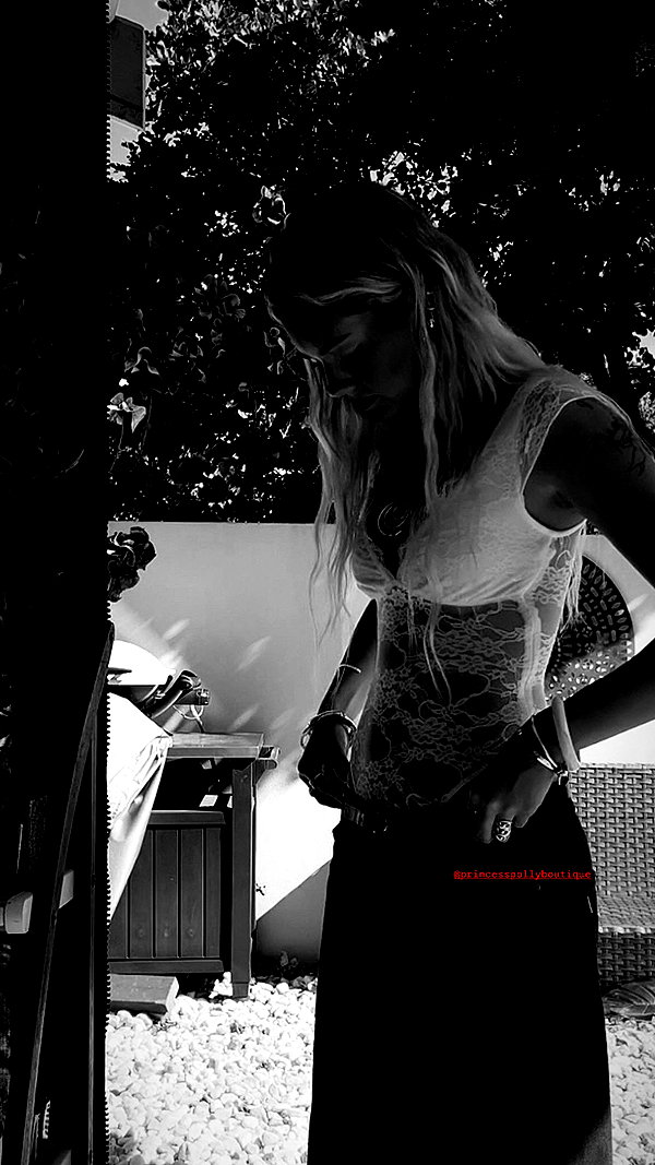 myaaalexis myaaalexis archive image