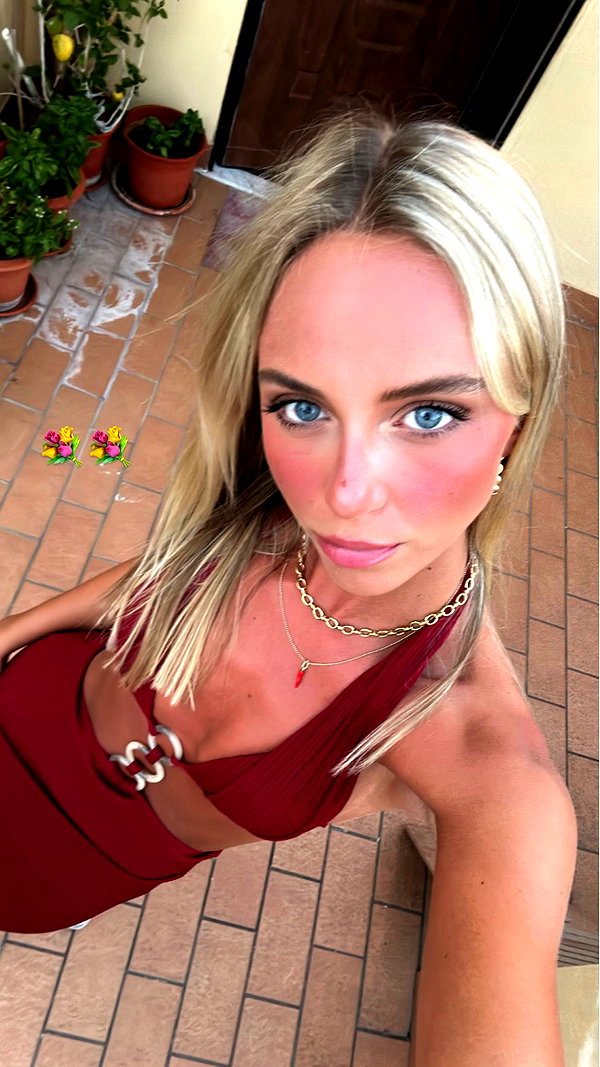 nathalie_doyle instagram image archive image