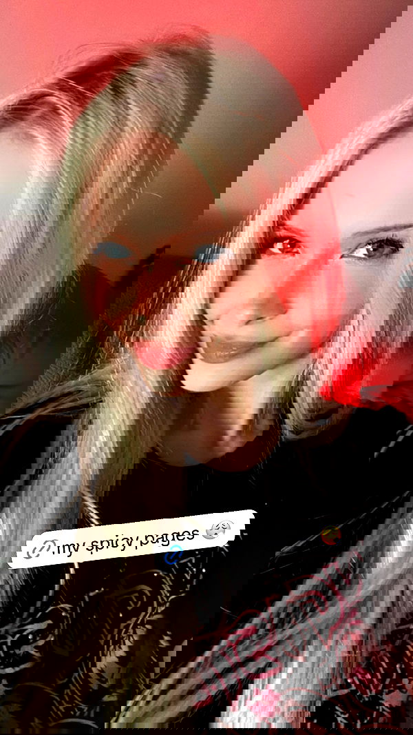 neondemoni image ~ Altpins