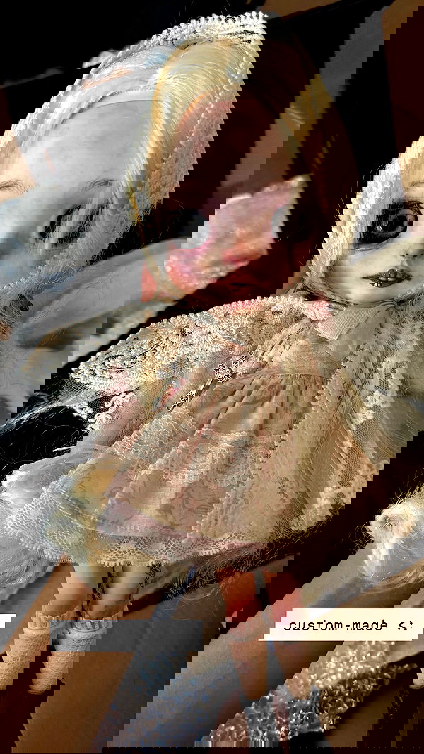 neondemoni image ~ Altpins