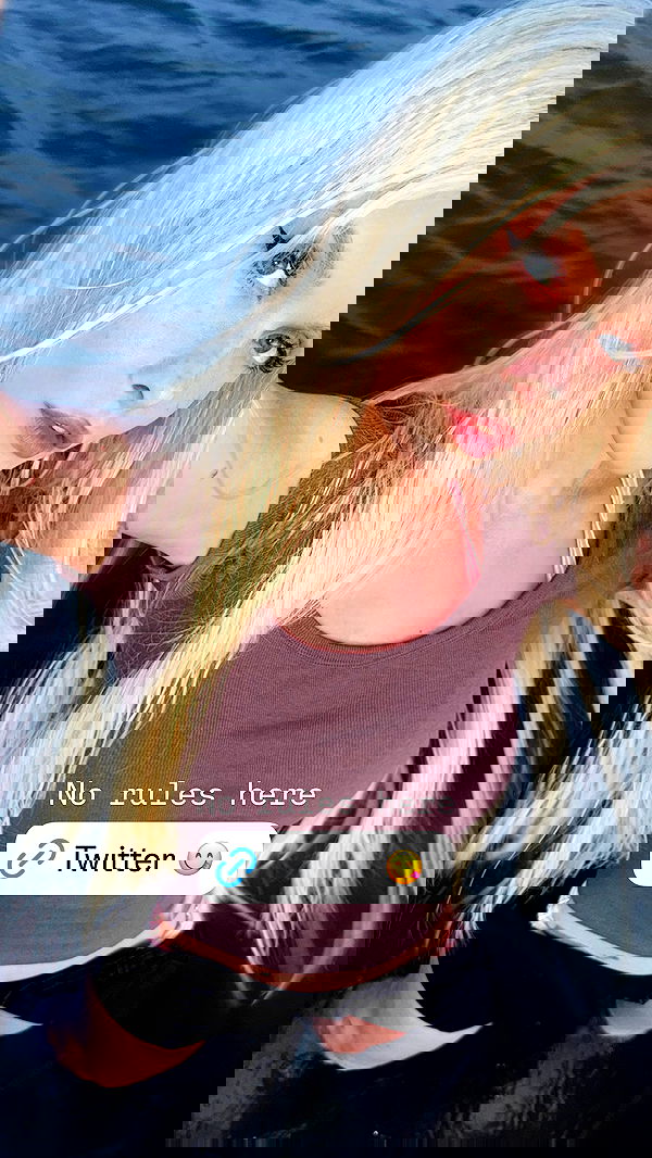 neondemoni image ~ Altpins