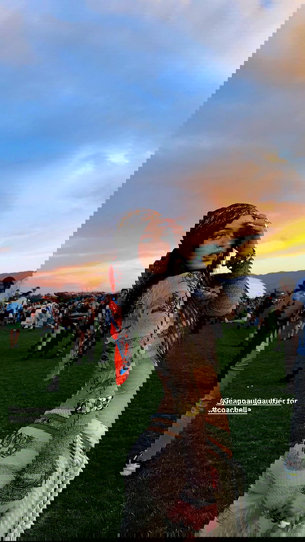 nevaaadaa nevaaadaa archive image