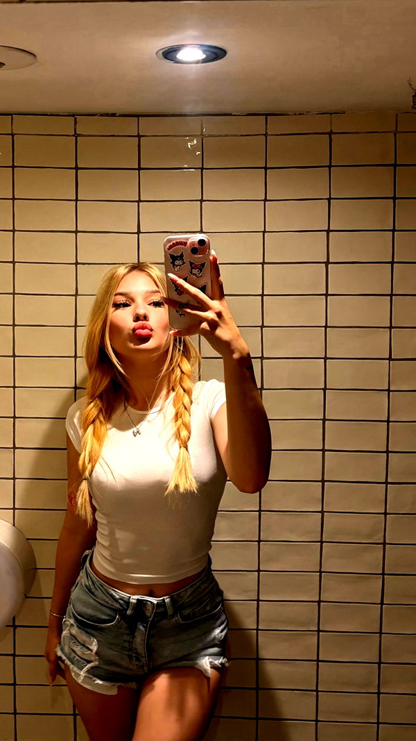 niisadurmaz instagram image archive image