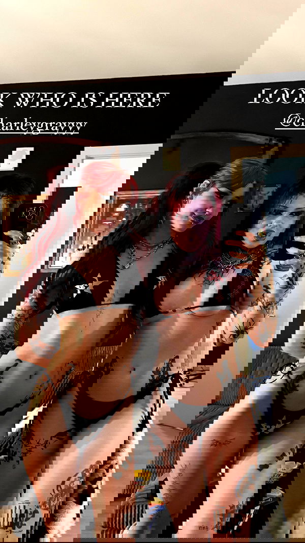 nikkibitez nikkibitez archive image