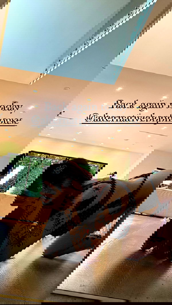 nikkibitez nikkibitez archive image