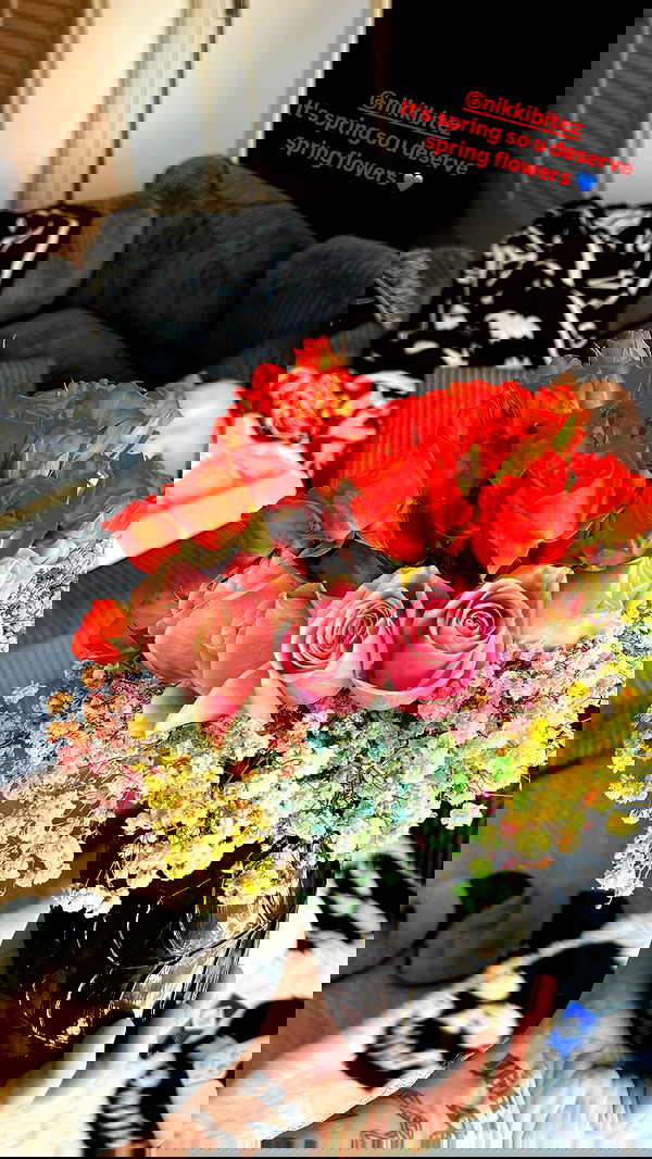 nikkibitez nikkibitez archive image