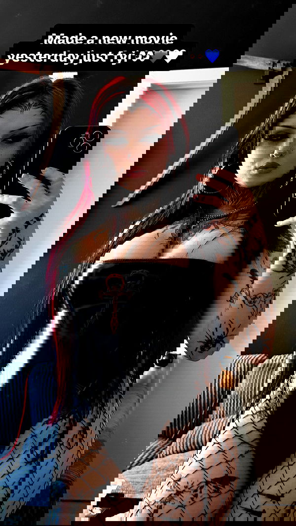 nikkibitez nikkibitez archive image