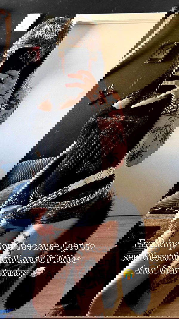 nikkibitez nikkibitez archive image