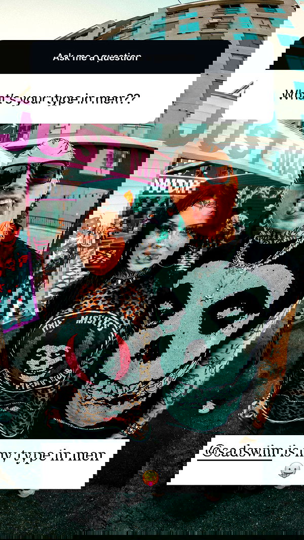 nikkibitez nikkibitez archive image