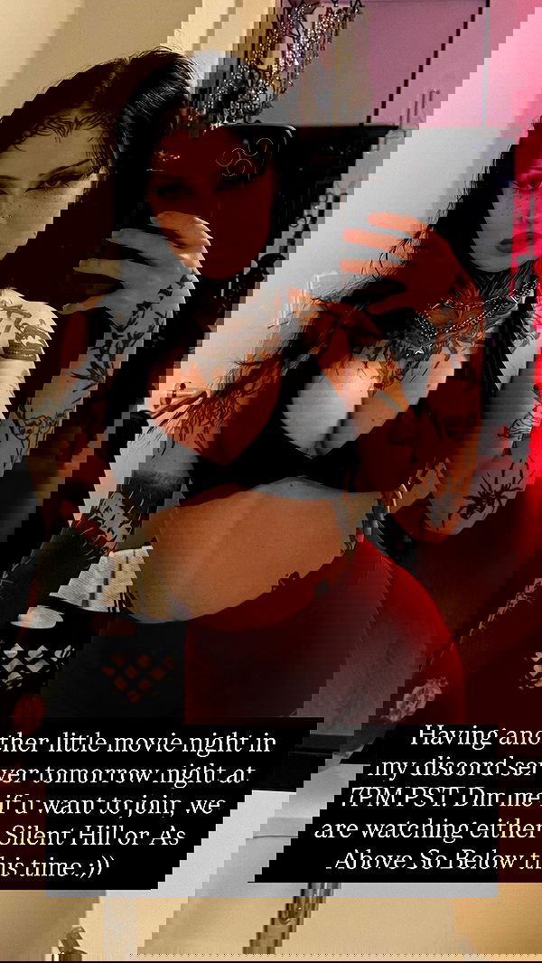 nikkibitez nikkibitez archive image