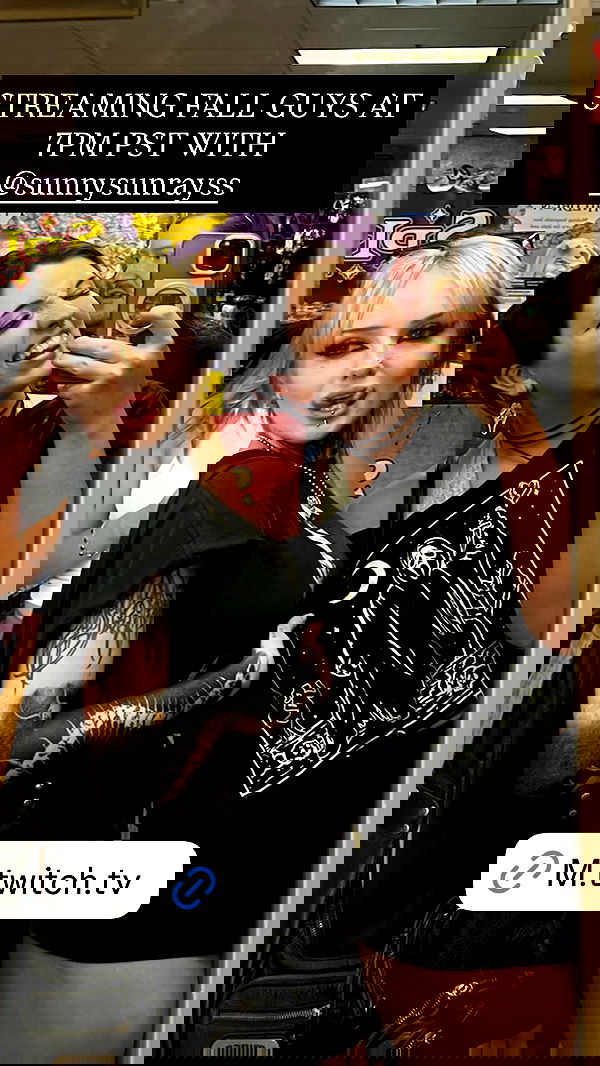 nikkibitez nikkibitez archive image