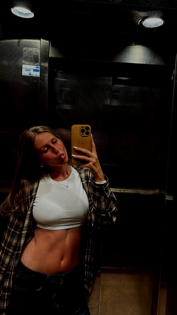 nikol.shishak instagram image archive image