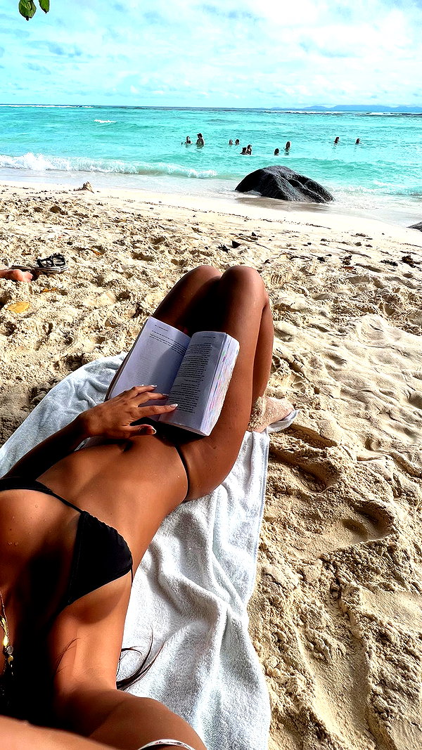noa_mendel_ instagram image archive image