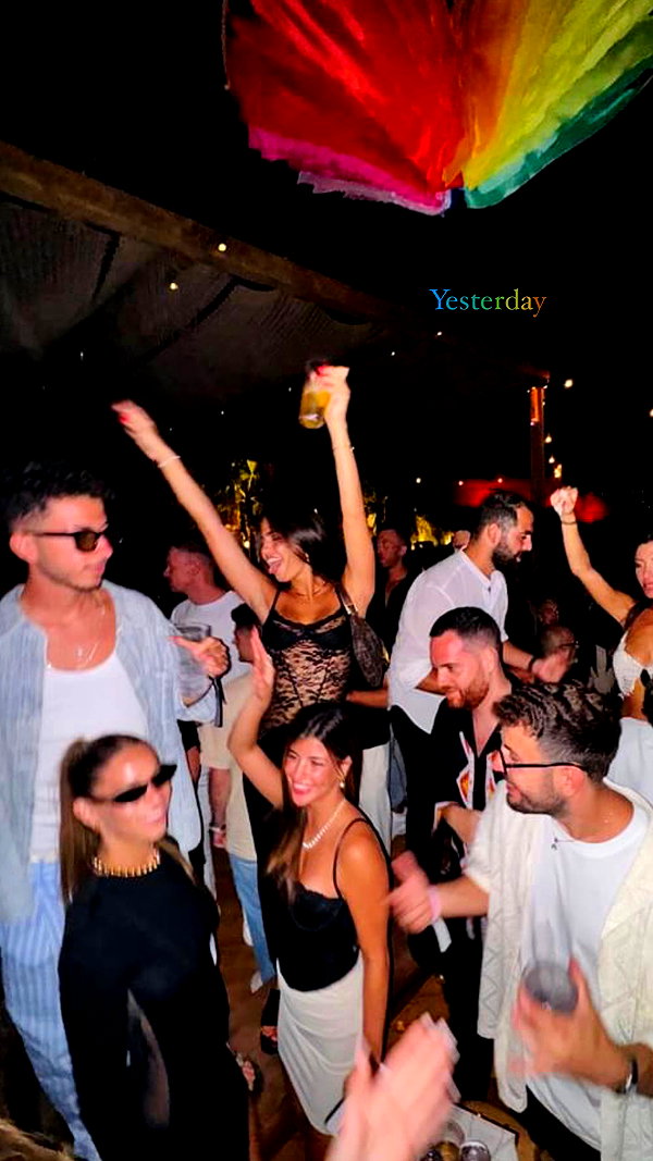 noa_mendel_ instagram image archive image