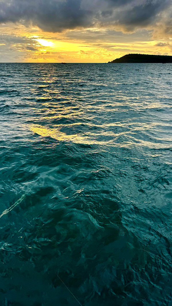 noa_mendel_ instagram image archive image