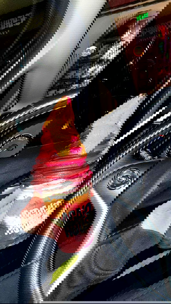 noeemiimii noeemiimii archive image