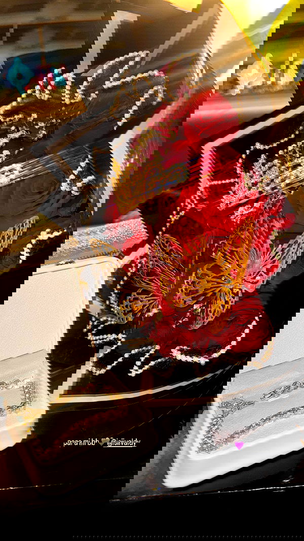 noeemiimii noeemiimii archive image