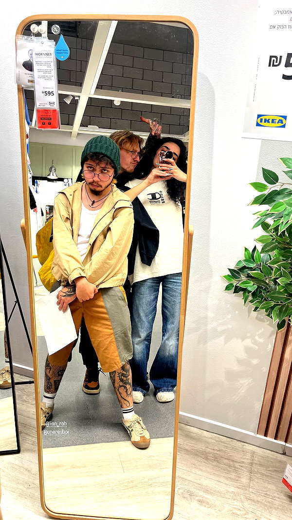 noy.razz instagram image archive image