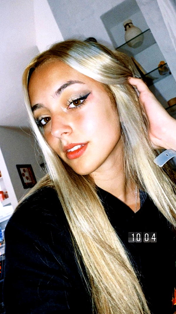 noy_cohen02 instagram image archive image