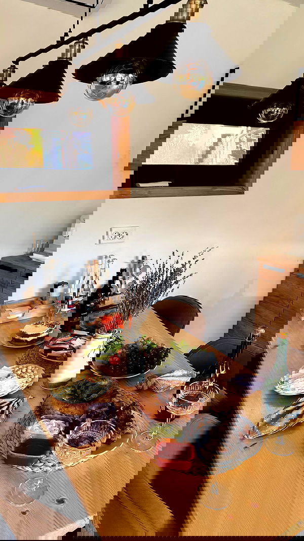 nyityam nyityam archive image