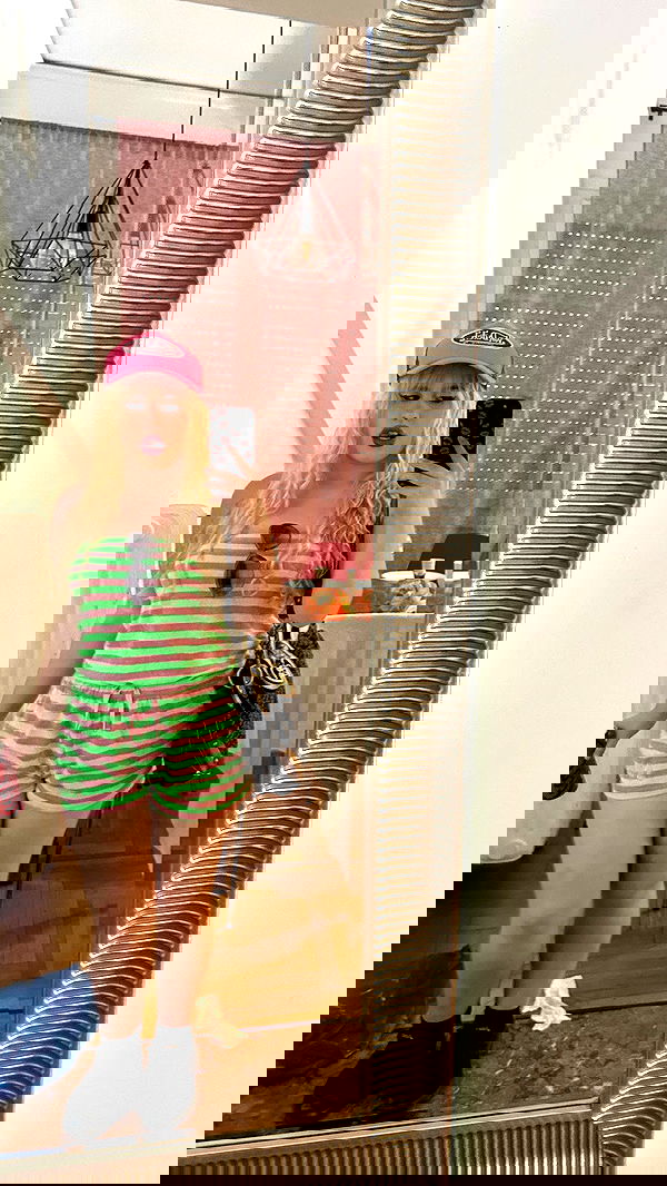 ormosheee ormosheee archive image