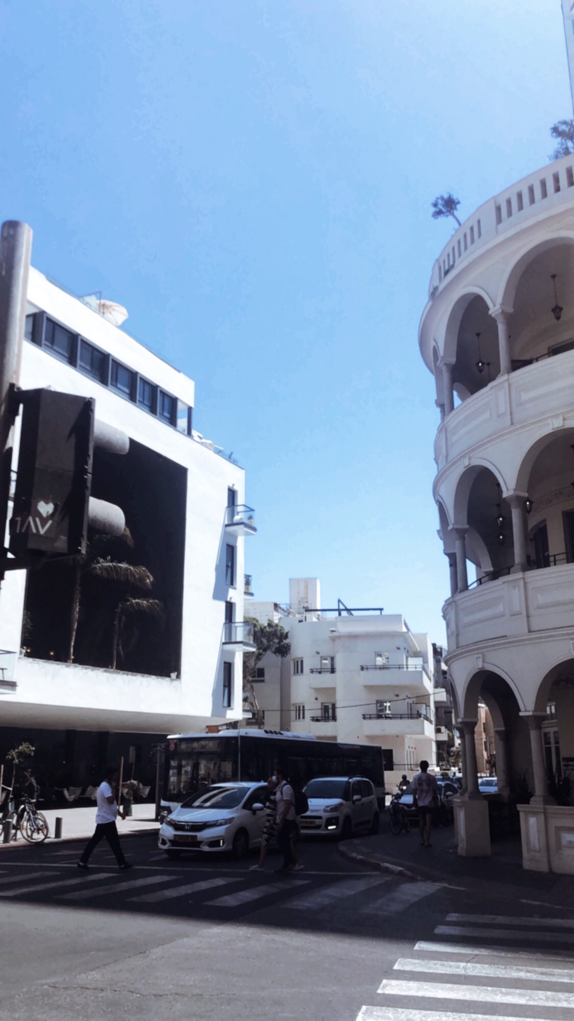 orya.xx instagram image archive image