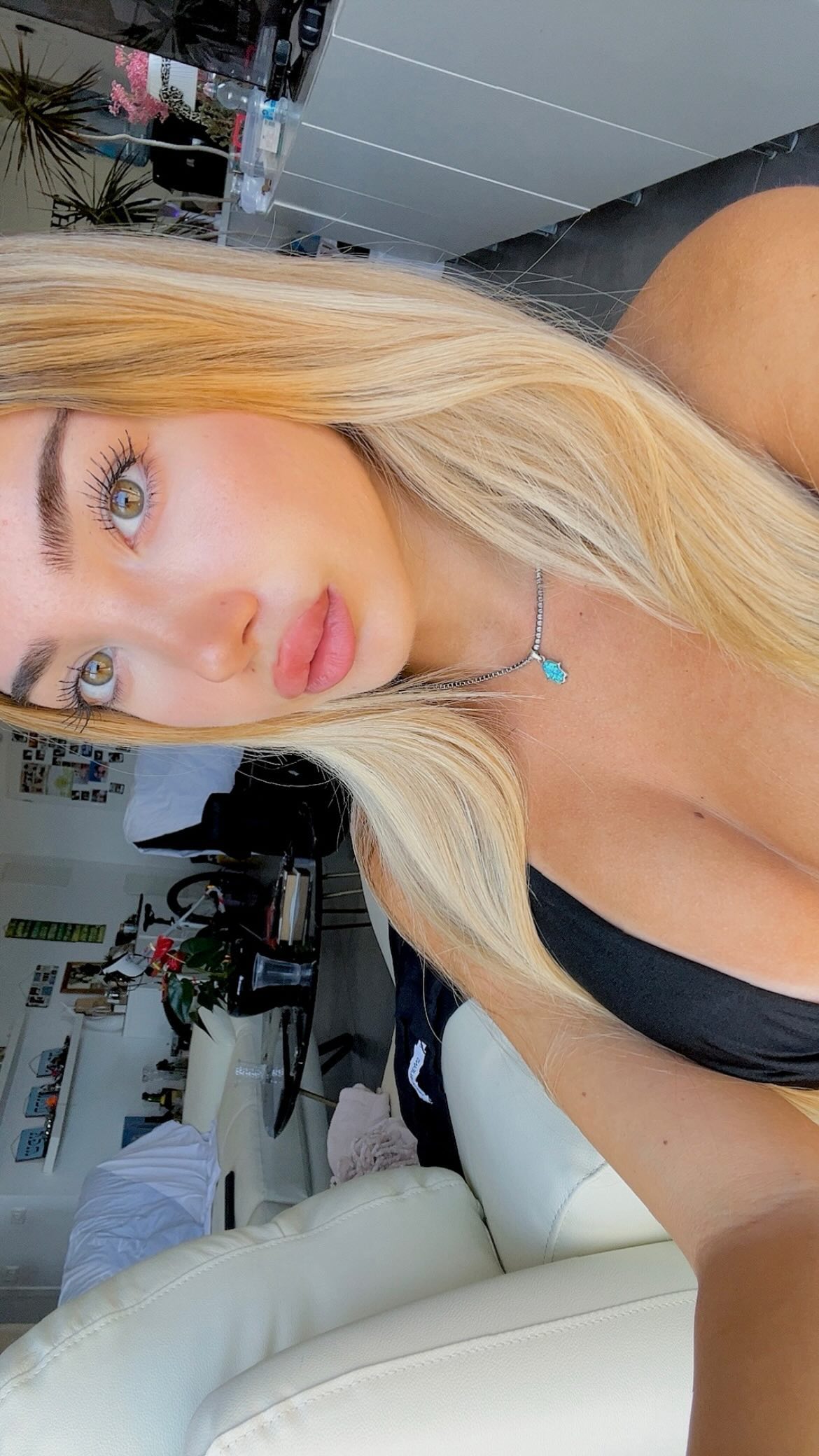 orya.xx instagram image archive image