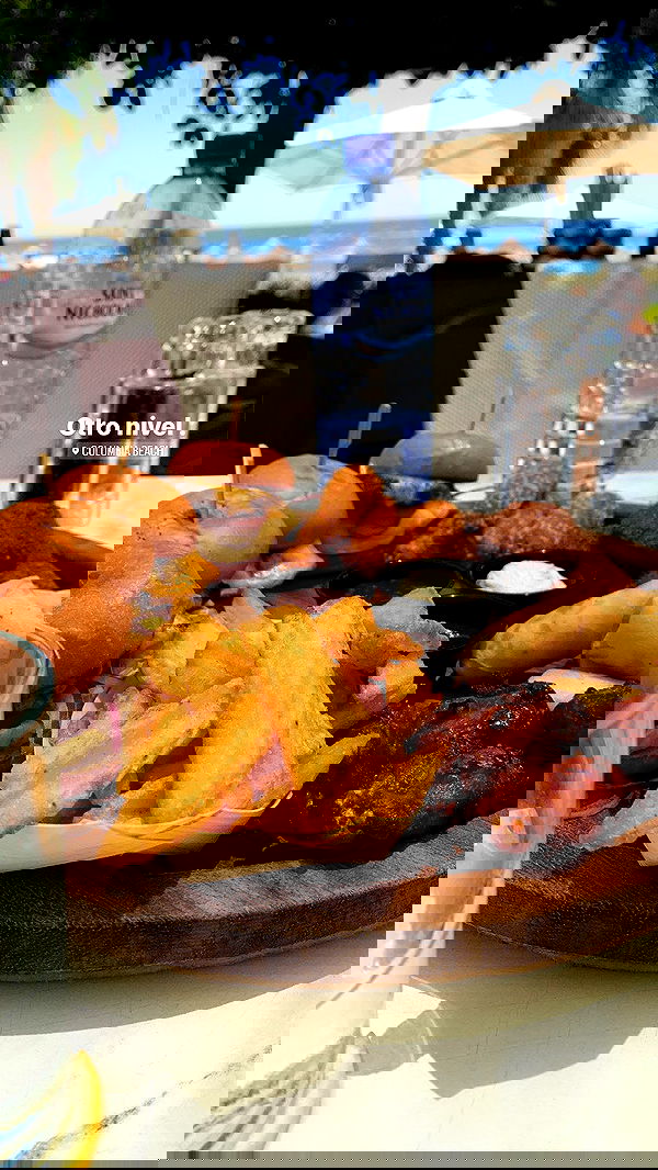 paula_valentina_gomez image ~ Altpins