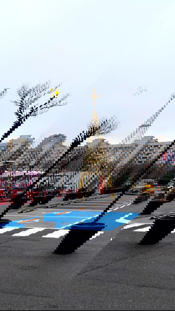 paula_valentina_gomez image ~ Altpins