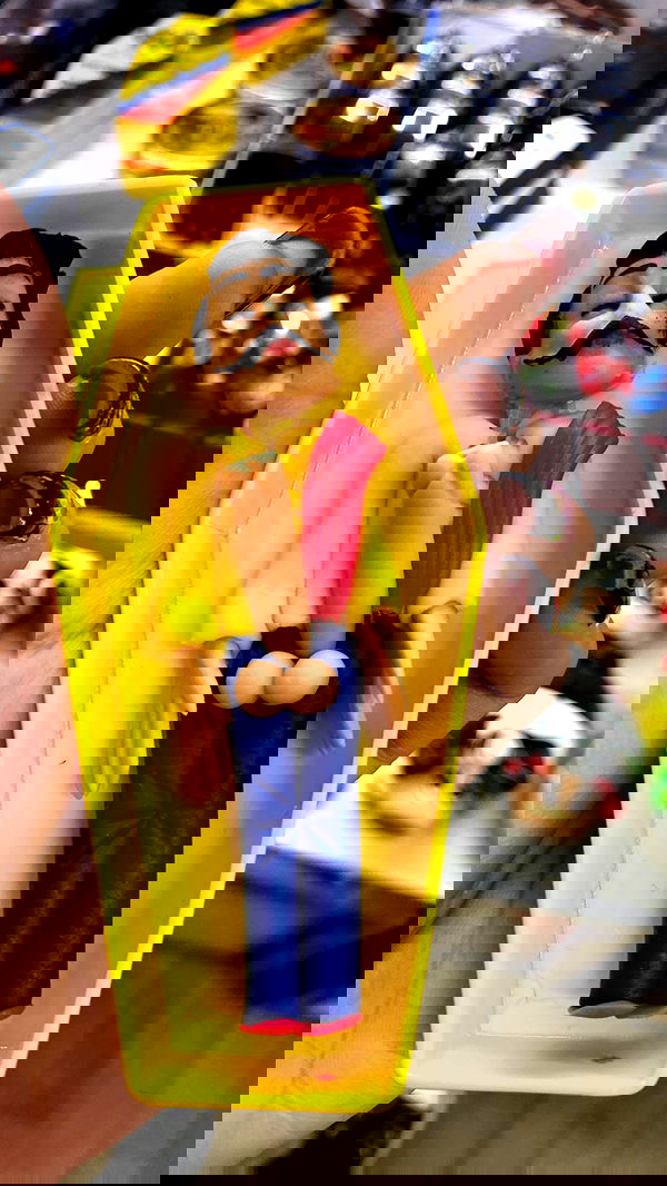 paula_valentina_gomez image ~ Altpins