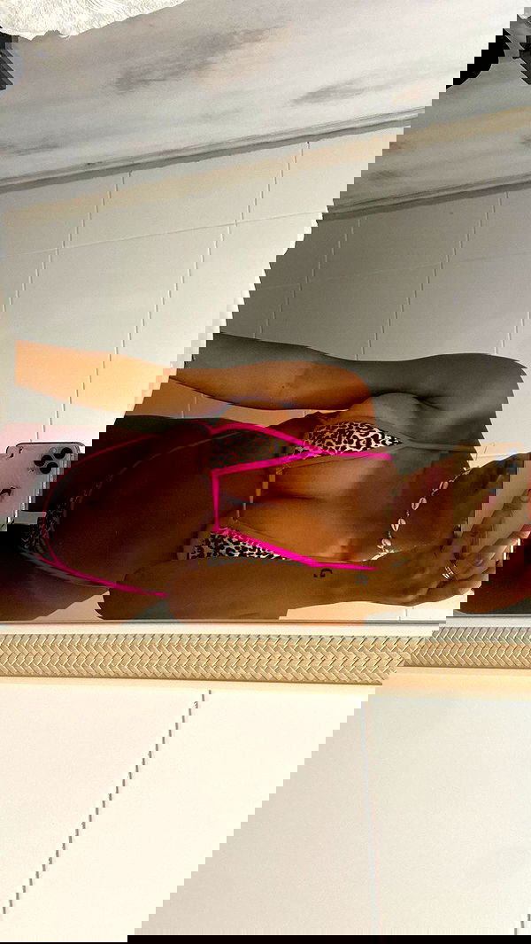 paula_valentina_gomez image ~ Altpins