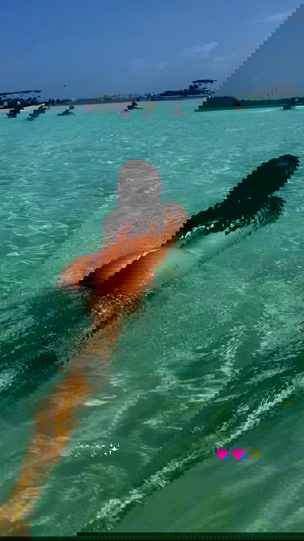 paula_valentina_gomez image ~ Altpins