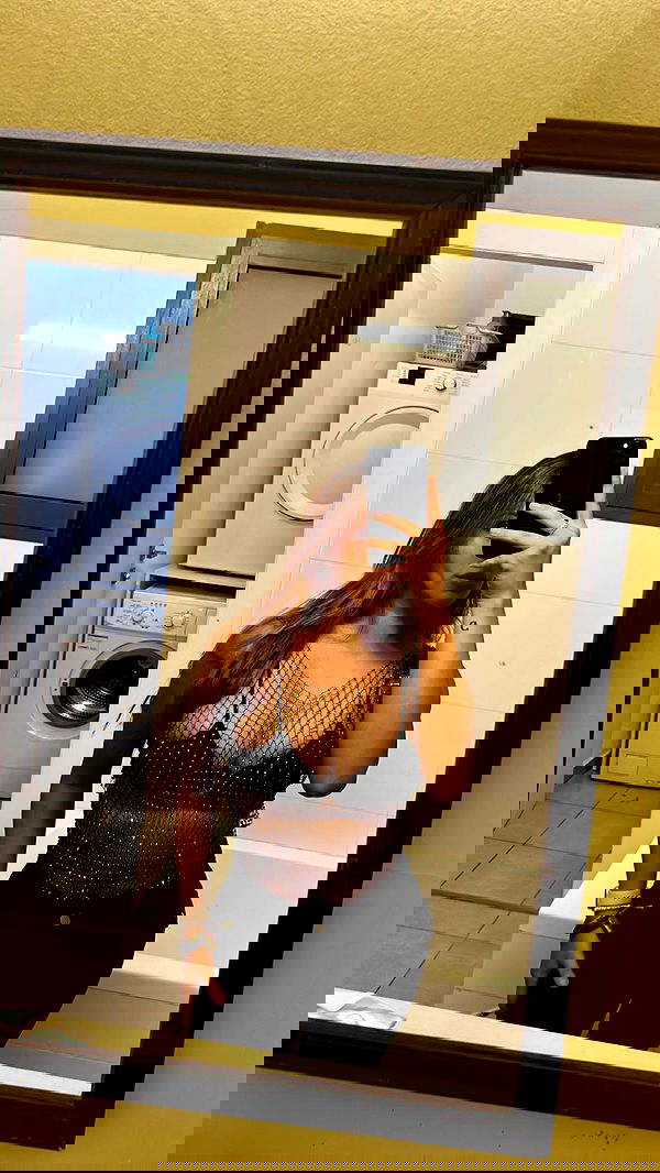 paula_valentina_gomez image ~ Altpins