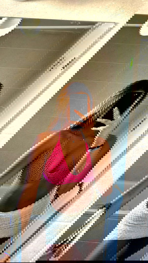 paula_valentina_gomez image ~ Altpins