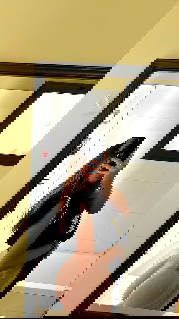 paula_valentina_gomez image ~ Altpins