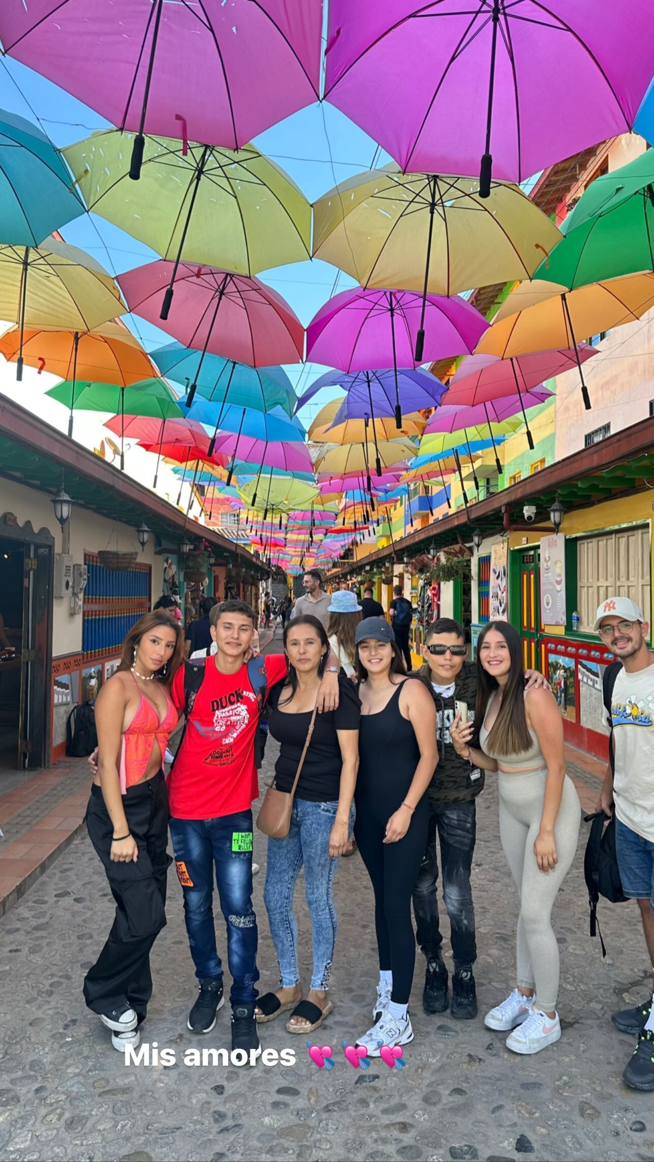 paula_valentina_gomez instagram image archive image