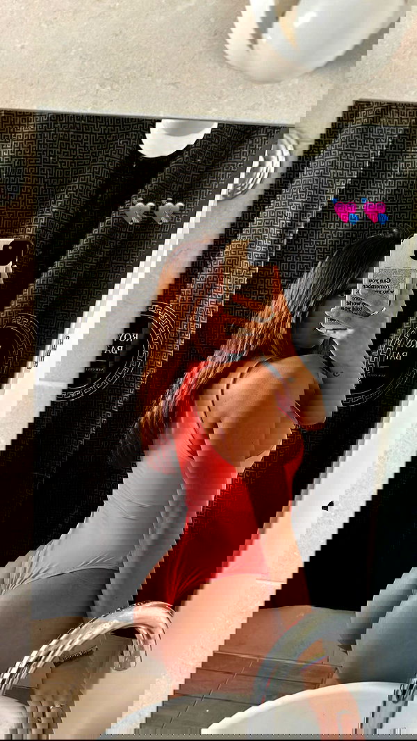 paula_valentina_gomez image ~ Altpins