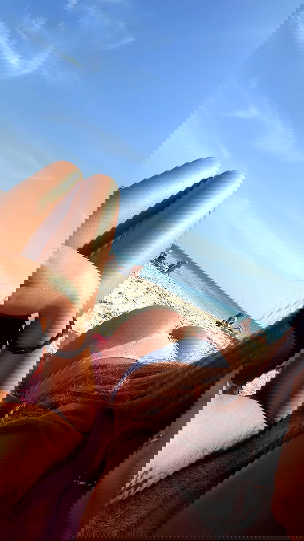 paula_valentina_gomez image ~ Altpins