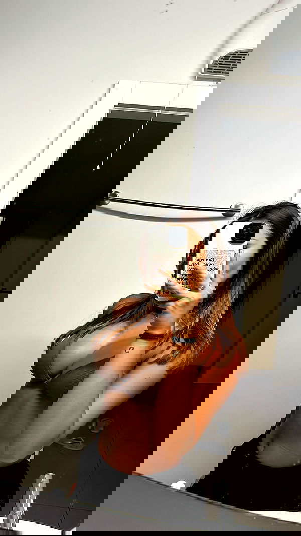 paula_valentina_gomez image ~ Altpins