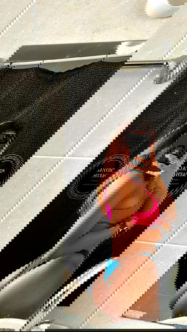 paula_valentina_gomez image ~ Altpins