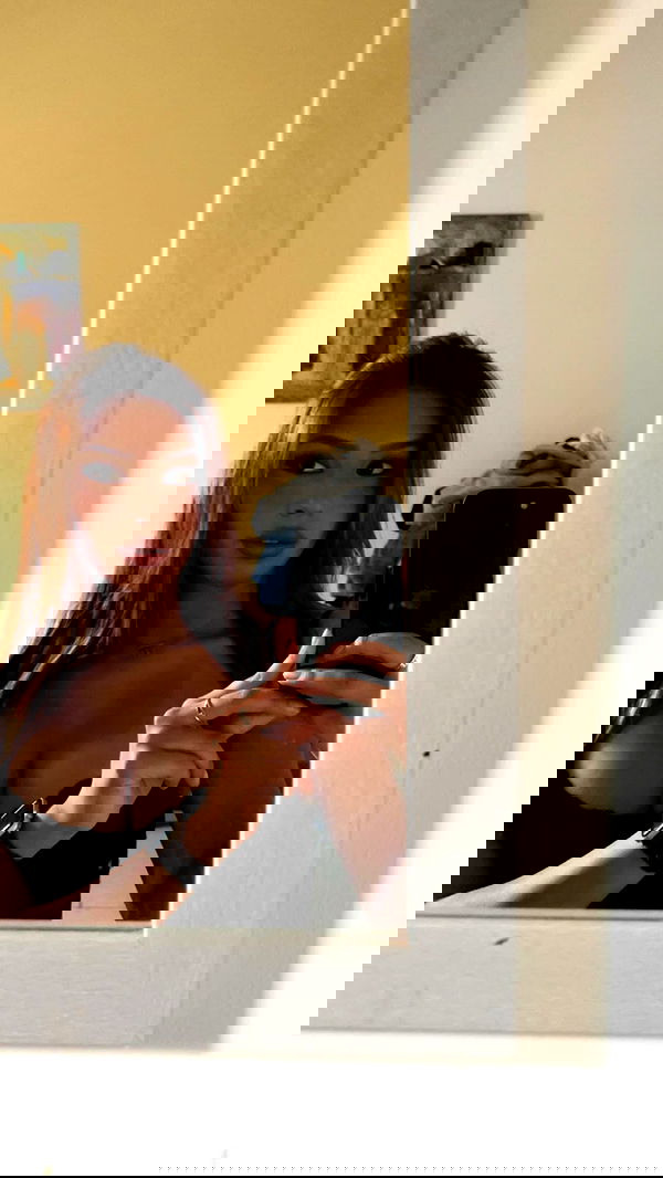 paula_valentina_gomez image ~ Altpins