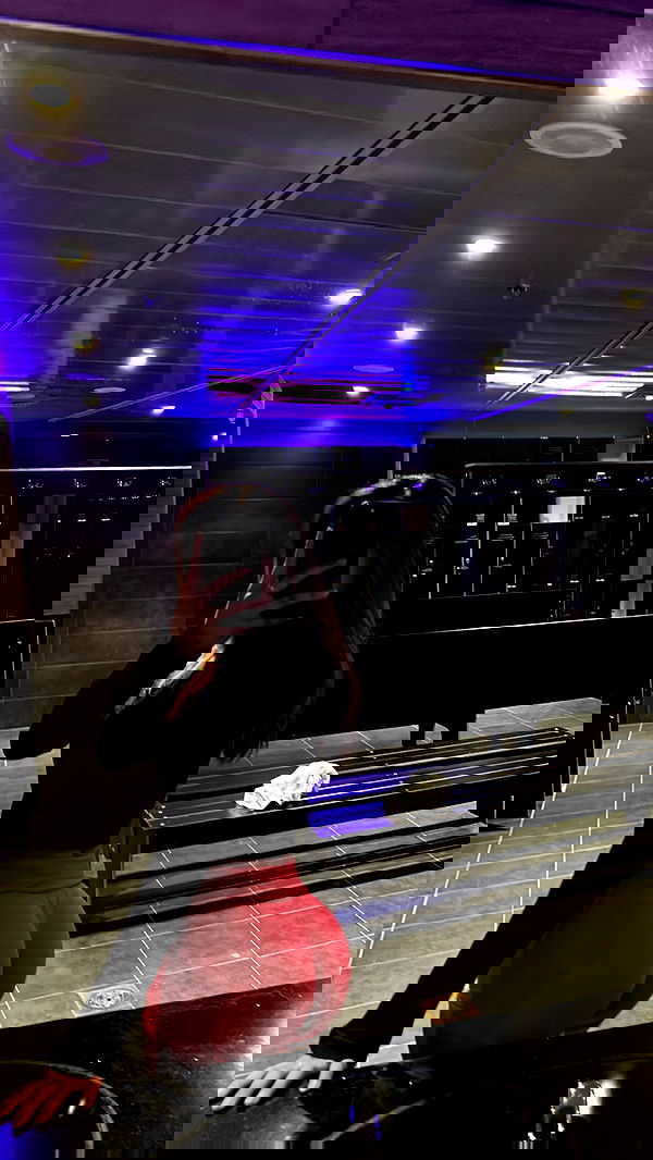 paula_valentina_gomez image ~ Altpins